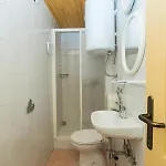 Flora Hostel Mali Lošinj